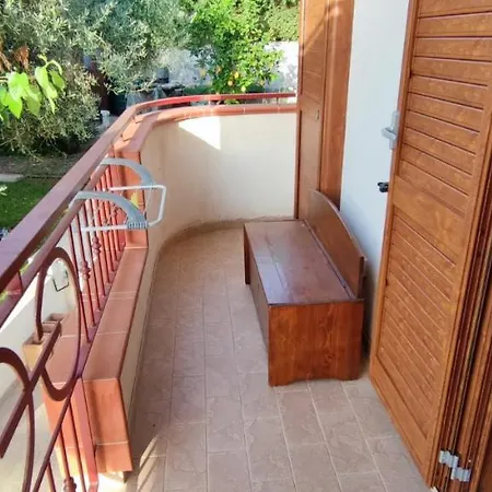 Go Island Bed and breakfast 3*