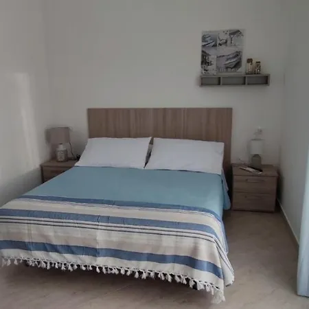 Go Island Praia a Mare